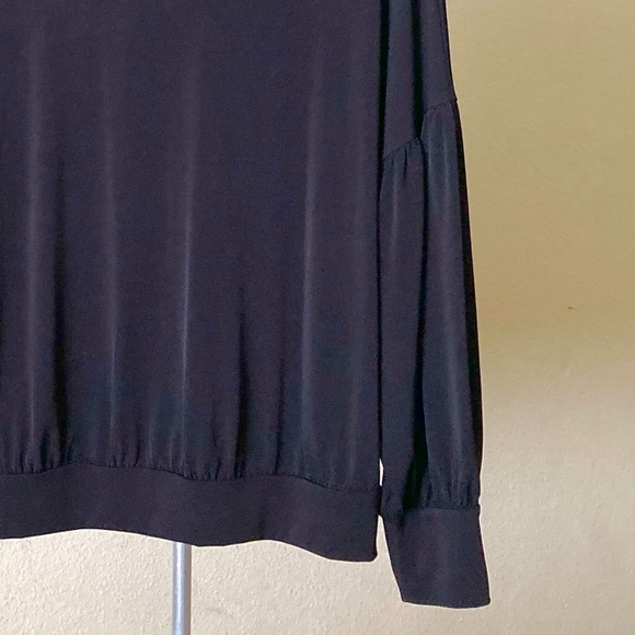 Express (New without Tags) Top / Blouse / Size M - Picture 4 of 4